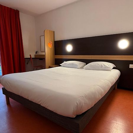 B&B Hotel Lisieux Parc Des Expositions Bagian luar foto