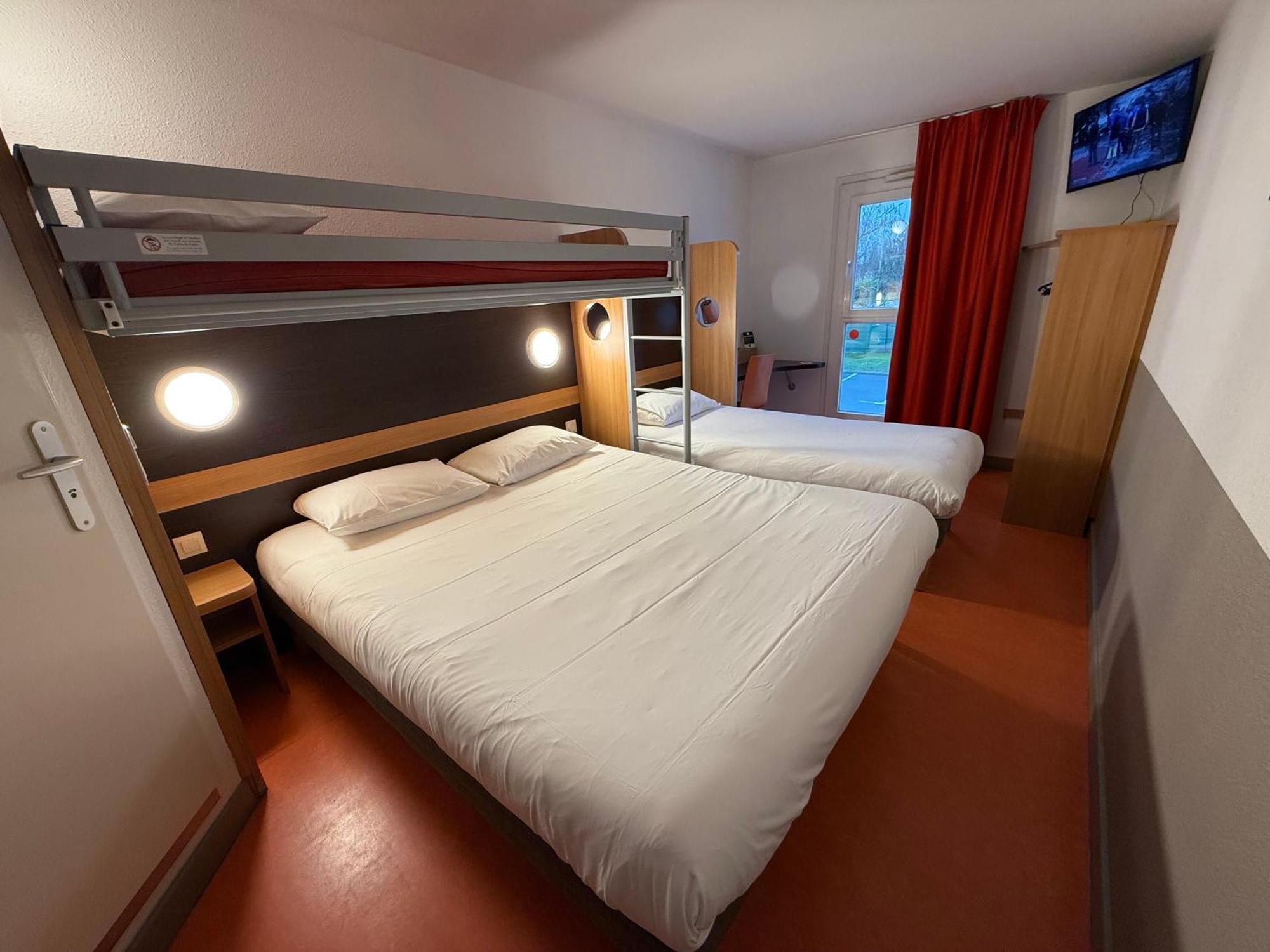 B&B Hotel Lisieux Parc Des Expositions Bagian luar foto